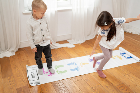 Mata Animacyjna Skaczące Stópki 45x200 cm